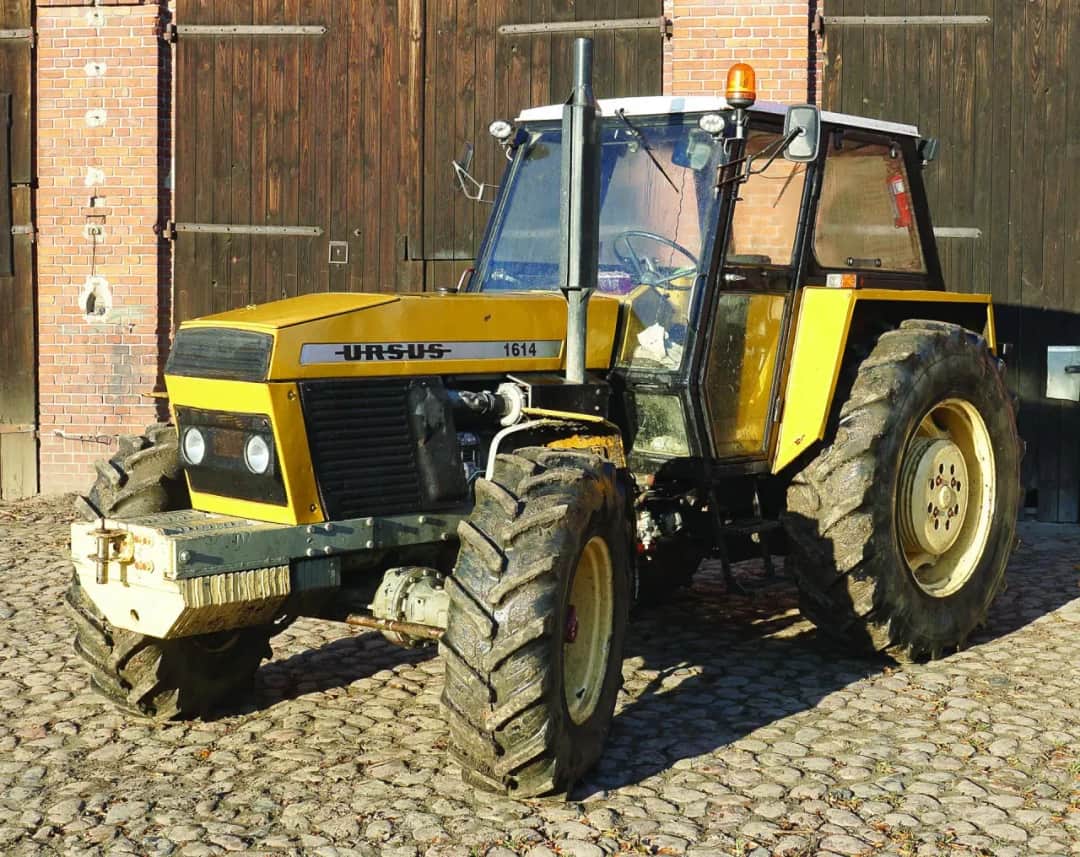 Jak sprawdzić historię ciągnika rolniczego i uniknąć oszustw