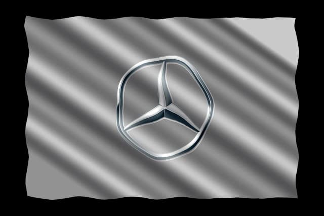 Ile kosztuje wymiana oleju w Mercedesie? Zaskakujące ceny i czynniki wpływające na koszt